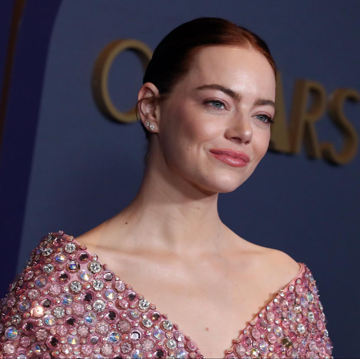 Emma Stone es una de las nominadas a los Premios Oscar 2024 por su papel en Pobres Criaturas. 