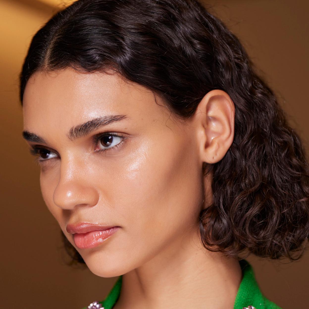 Llevo unos meses utilizando esta prebase de maquillaje con SPF50