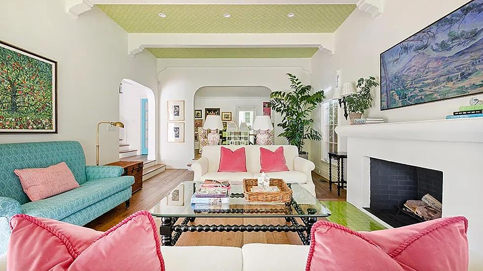 Salón de la casa de Emma Stone.