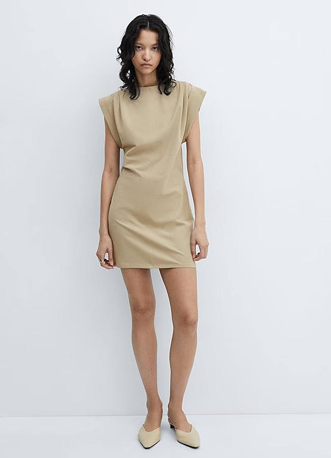 Imagen - vestido minimalista en tono neutro