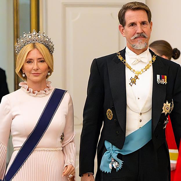 Cómo ha sido la vida de Pablo de Grecia y Marie Chantal-Miller tras la muerte del rey Constantino: viajes de lujo, casa en Nueva York y amigos royal 