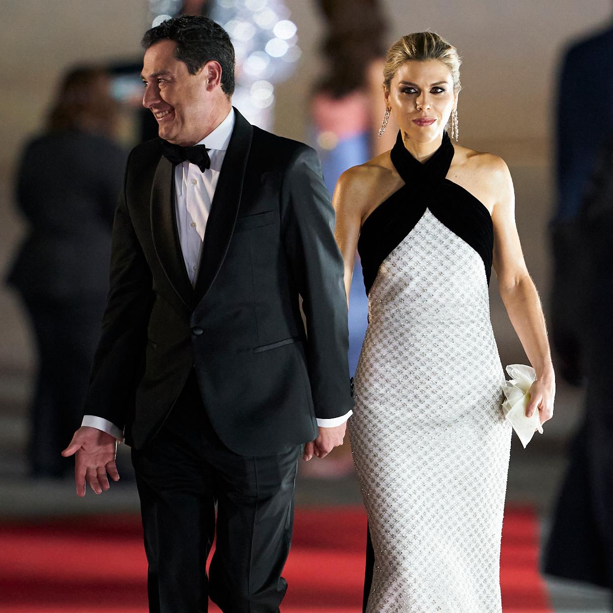 Manuela Villena y Juanma Moreno Bonilla. 