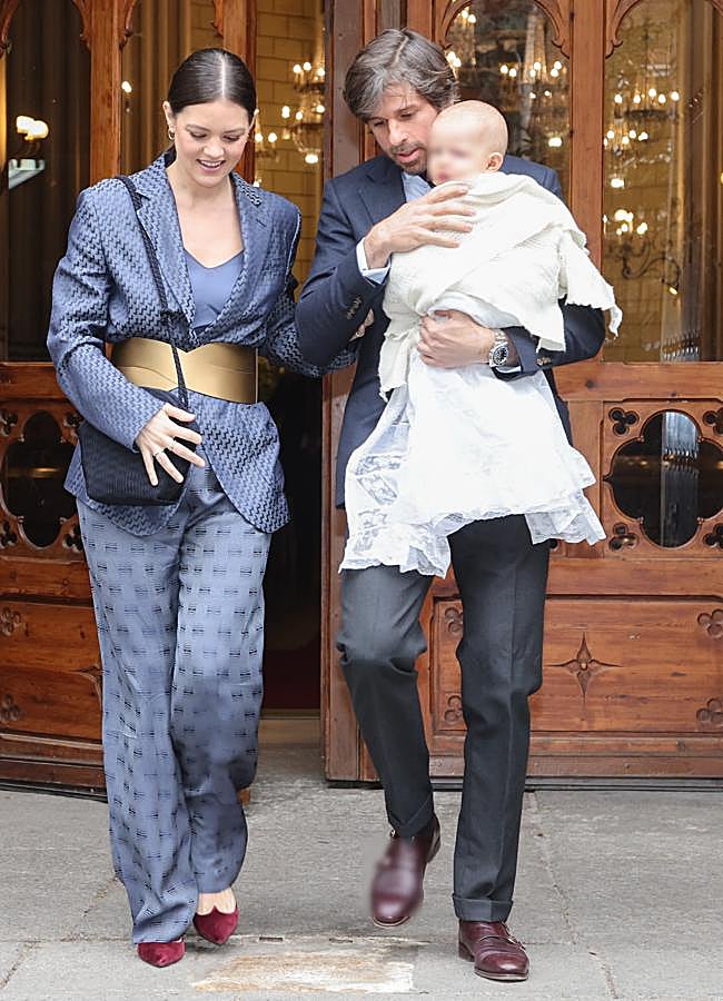 Imagen - Isabelle Junot y Álvaro Falcó en el bautizo de su hija. / GTRES