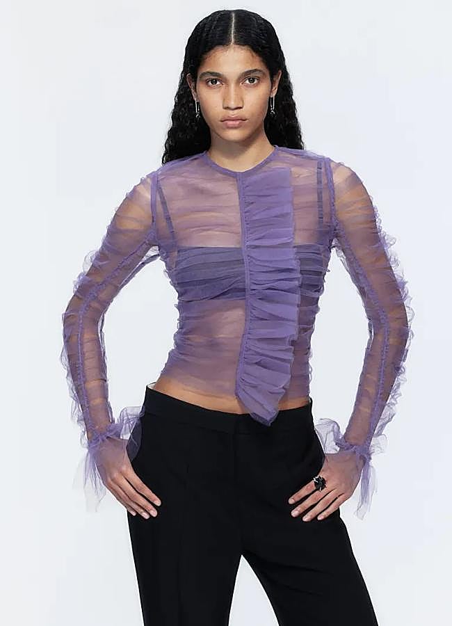 Imagen - Top de volantes lila, 79,99 euros.