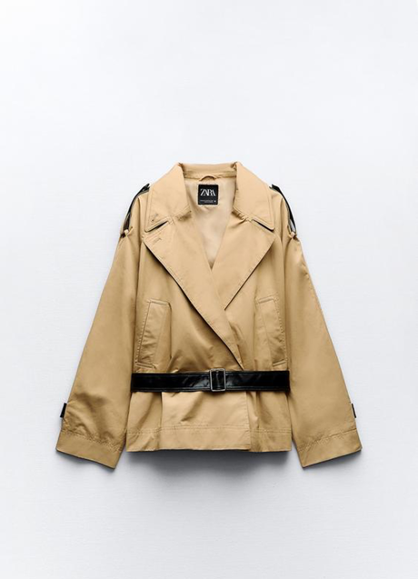 Imagen - Gabardina corta de Zara (49,99 euros)