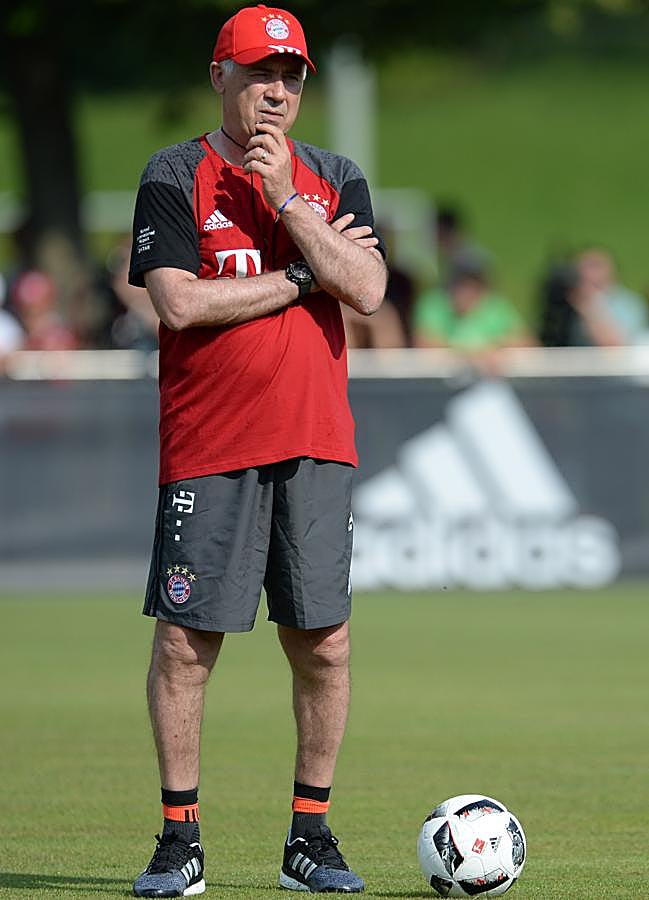 Imagen - Ancelotti en un entranamiento. / GTRES