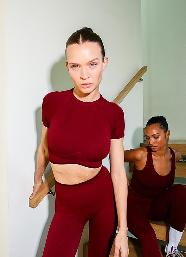 Imagen - Mujeres luciendo ropa deportiva. / INSTAGRAM @JOJA