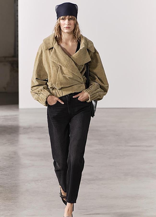 Imagen - Vaqueros con diseño cropped de Zara.