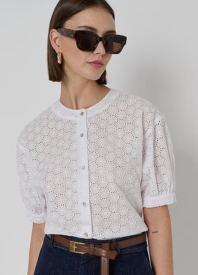 Imagen - Blusa de manga corta con encaje de Roberto Verino, 150 euros.