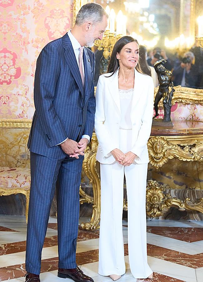 Imagen - Los reyes Felipe y Letizia, en la recepción en el Palacio Real a los miembros del Patronato de la Fundación Princesa de Asturias, el pasado mes de junio. (FOTO: LIMITED PICTURES)