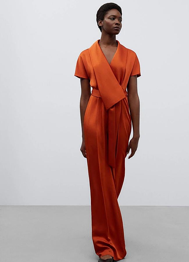 Imagen - Mono en color naranja de Adolfo Domínguez (329 euros).