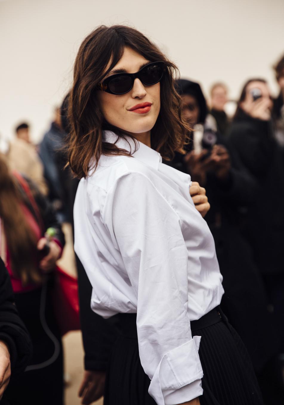 Qué es la regla 333 de las amantes del lujo silencioso y cómo crear un fondo de armario perfecto con muy pocas prendas