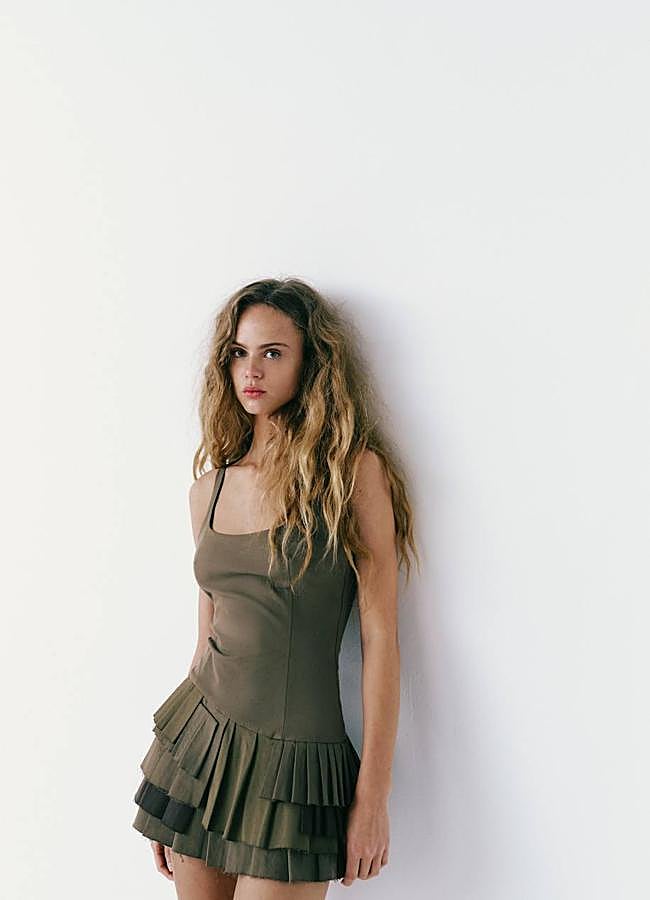 Imagen - Vestido de tablas asimétrico