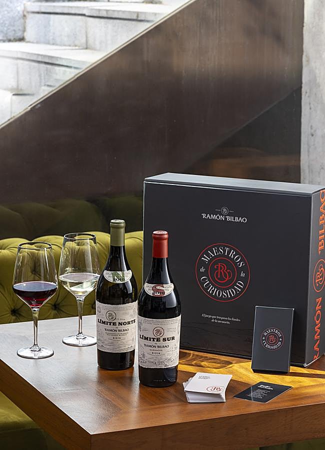 Imagen - El pack de Ramón Bilbao para celebrar el Día del Padre con vino y unas cartas. / DR