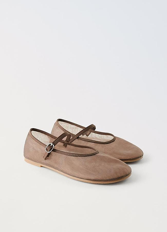 Imagen - Bailarinas transparentes de red de Zara Kids (19,95 euros).