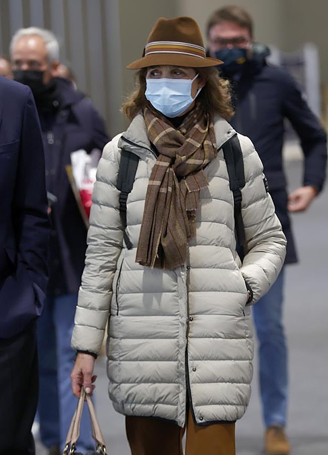 Imagen - La infanta Elena con un plumífero de Ecoalf. / GTRES