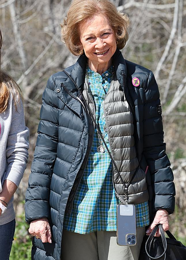 Imagen - La reina Sofía en la limpieza del río Manzanares. / GTRES