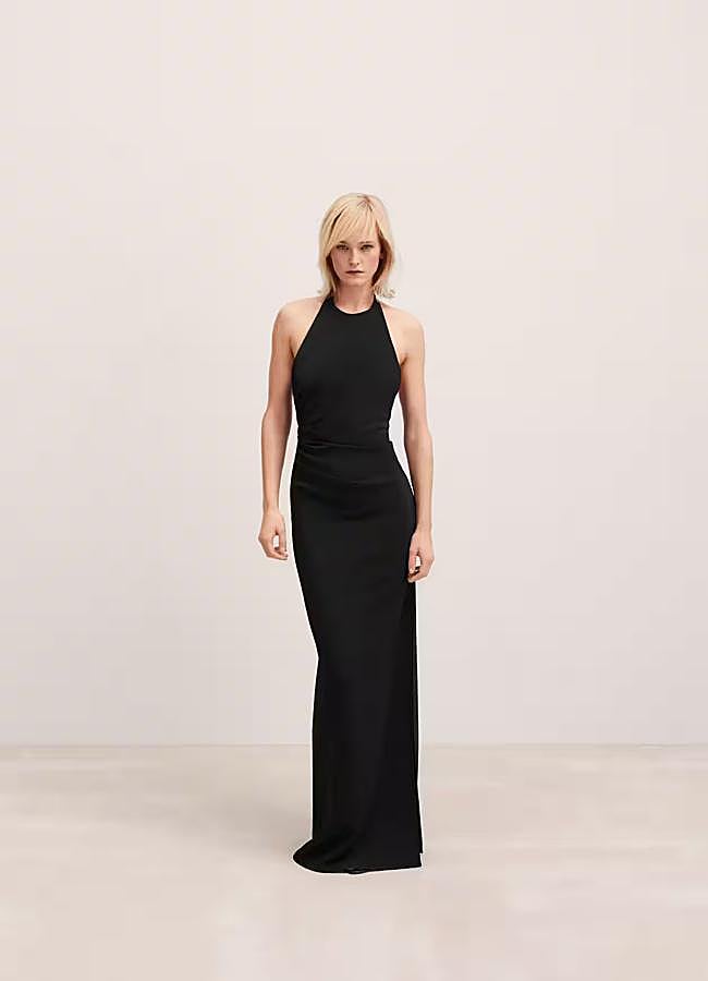 Imagen - Vestido negro con espalda descubierta de Mango.