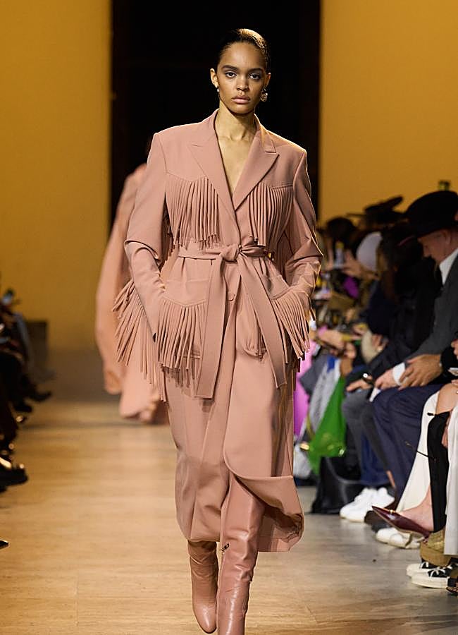 Imagen - Desfile de Elie Saab de otoño-invierno 24/25. Foto: Launchmetrics spotlight