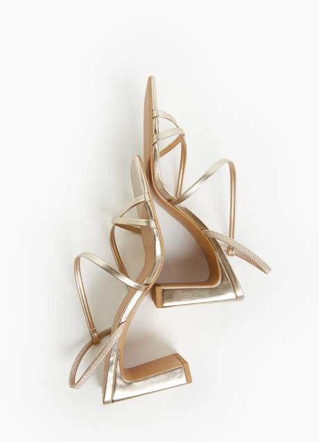 Imagen - Zapatos dorados de H&M (19,99 euros)