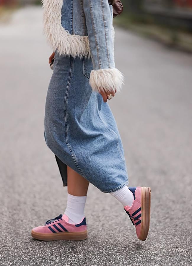 Imagen - Adidas Gazelle en rosa y triple suela.