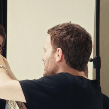 Imagen secundaria 1 - Imágenes del documental de Gucci: 'Who is Sabato de Sarno'.