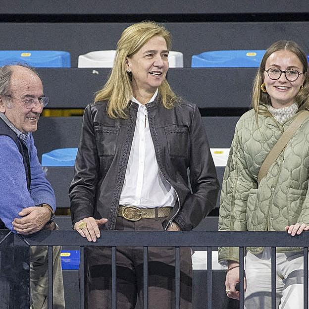 La infanta Cristina en el partido de balonmano de su hijo Pablo Urdangarín.
