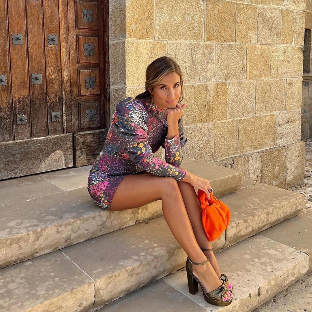 Maria Pombo con un vestido de invitada en una boda