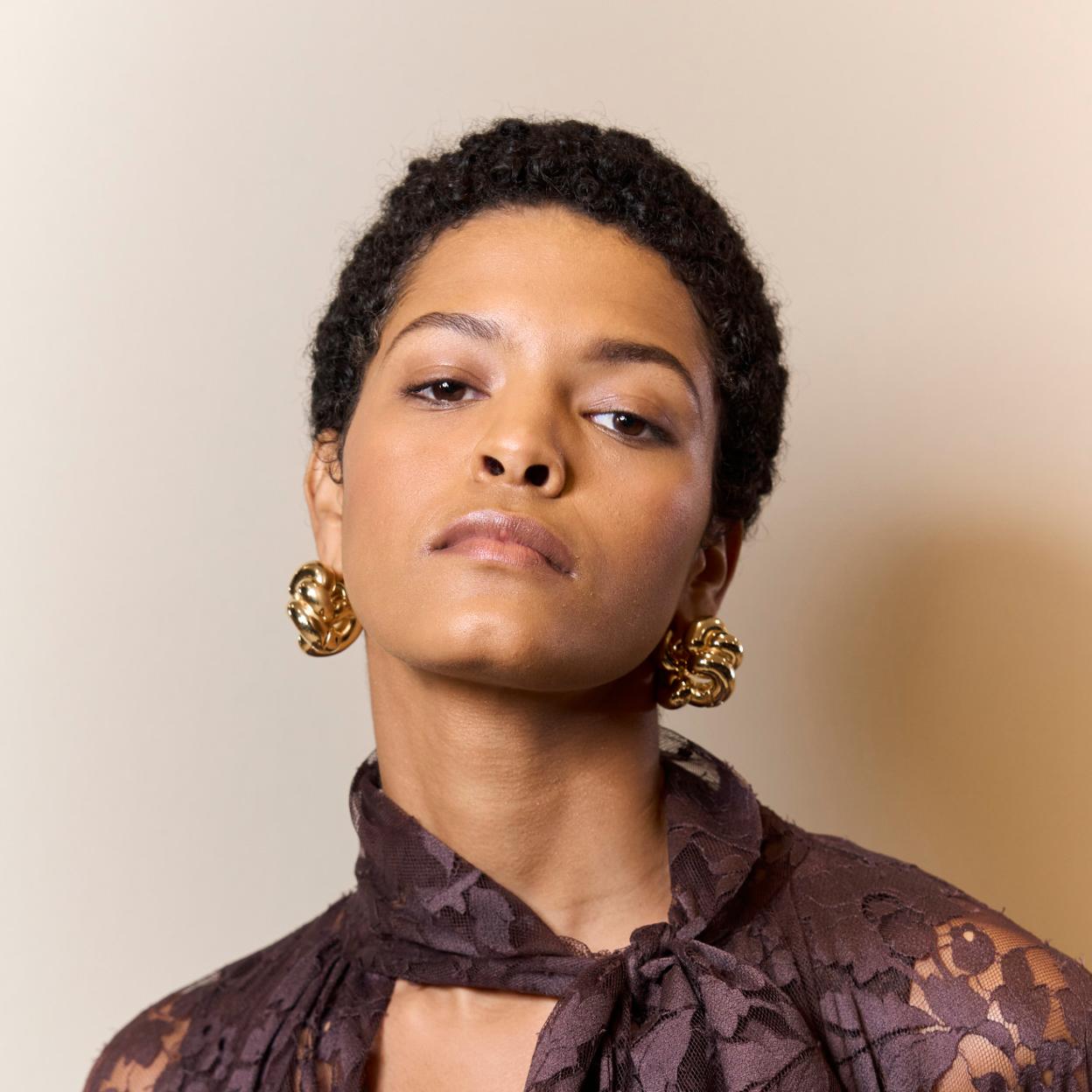 Cómo prevenir la aparición de manchas y qué tipo de sérums usar