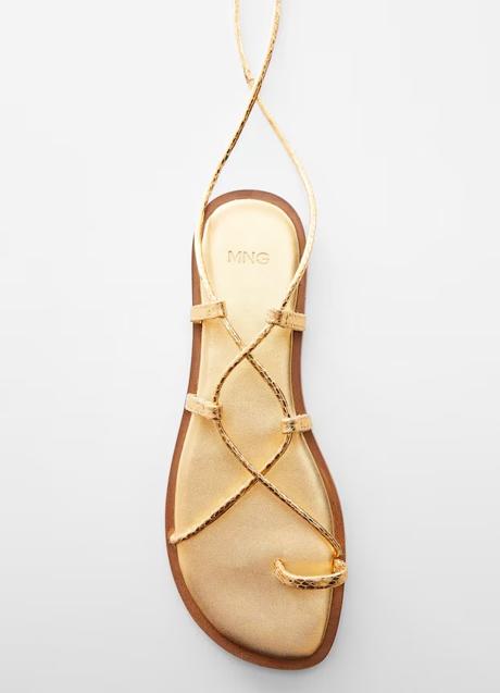 Imagen - Sandalias doradas de Mango (39,99 euros)