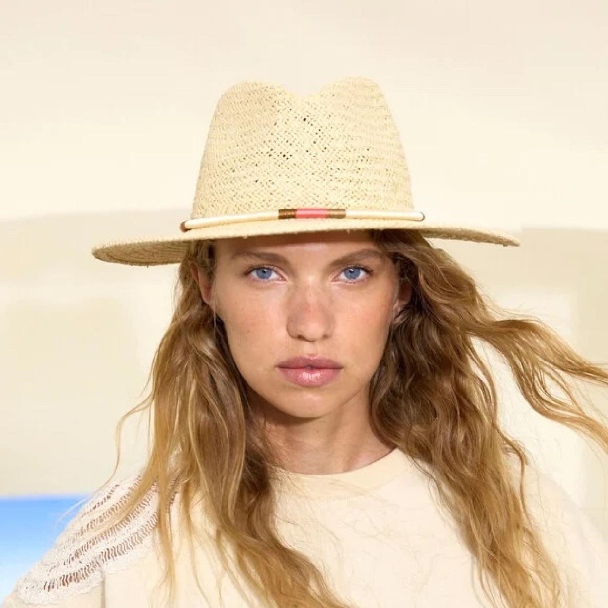 Si quieres renovar por completo tu armario de primavera, apuesta por todos estos básicos de Parfois.