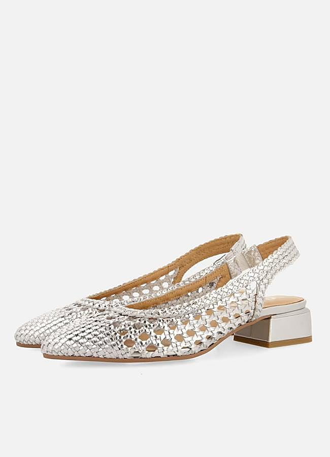 Imagen - Bailarinas destalonadas con trenzado de Gioseppo.