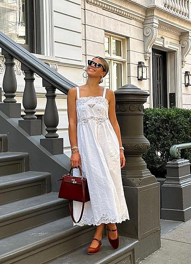 Imagen - Sofia Richie con un vestido blanco/@sofiarichiegrainge