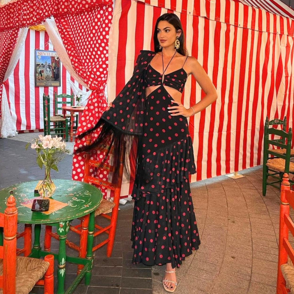 La influencer Marta Lozano en la Feria de Abril