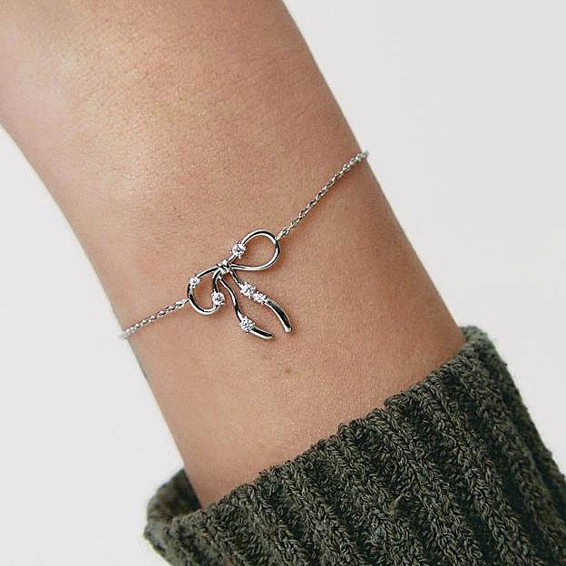 Pulsera con lazo en plata