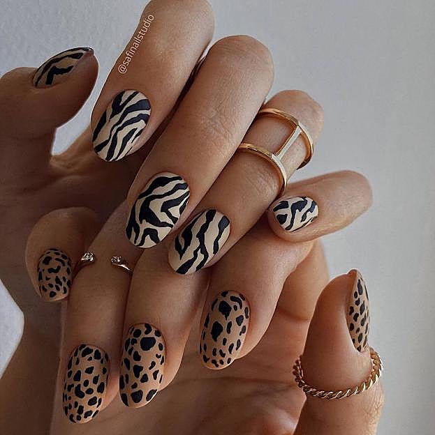 Uñas con diferentes estampados animal
