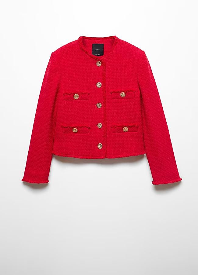 Imagen - Chaqueta corta de tweed roja de Mango, 59,99 euros.