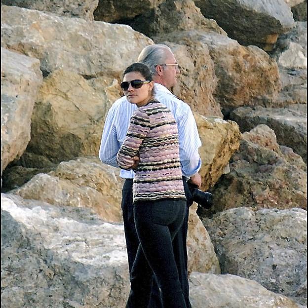 Victoria de Suecia junto al rey Carlos Gustavo en Mallorca. 