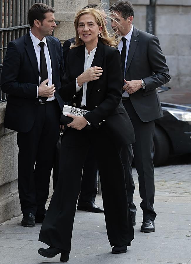 Imagen - La infanta Cristina con una camisa blanca. / GTRES
