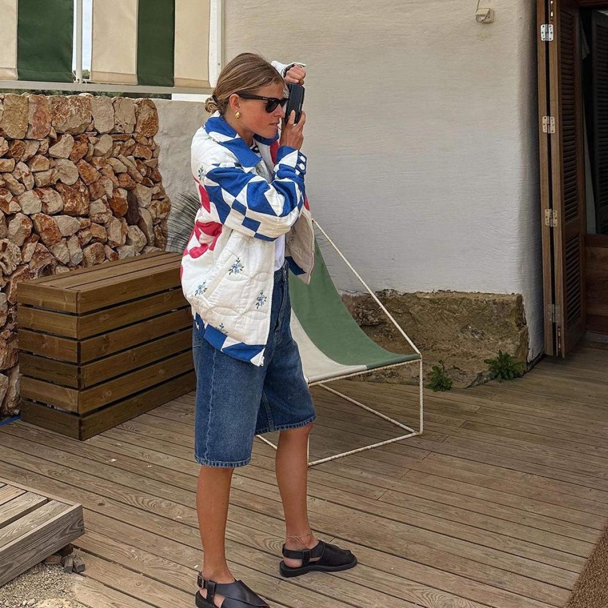 El truco de las influencers para llevar cangrejeras cuando hace fresco