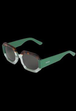 Imagen secundaria 2 - Las gafas de sol que se llevan en 2024: tres tendencias imprescindibles