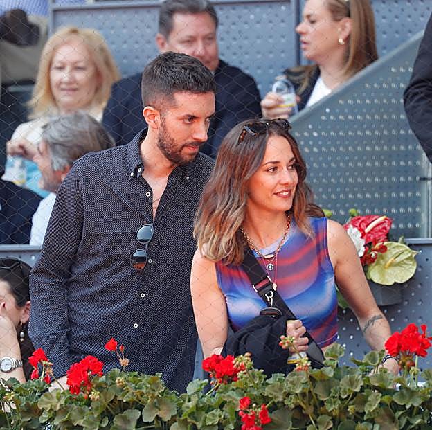 David Broncano, con su pareja, la actriz Silvia Alonso. 