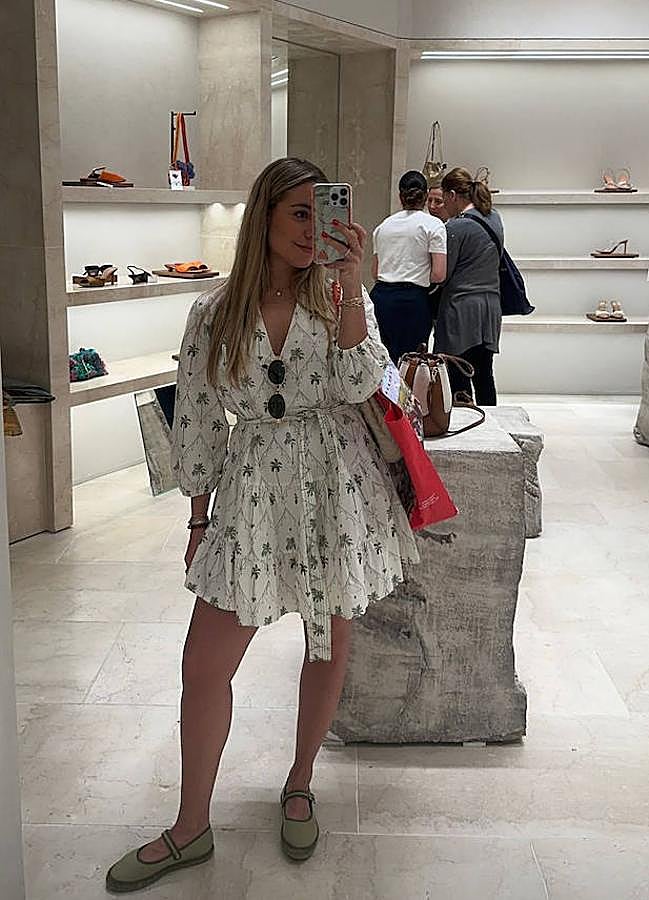 Imagen - Influencer con vestido viral de Zara/@lisasimppson