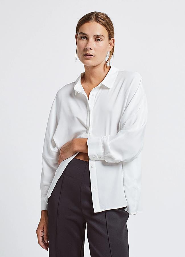 Imagen - Camisa blanca de Parfois (25,99 euros).