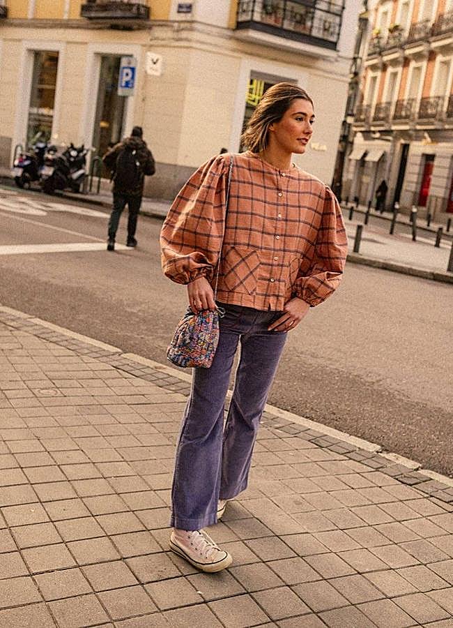 Imagen - Look con blusa estampada oversize estilo pija madrileña/@ritavon