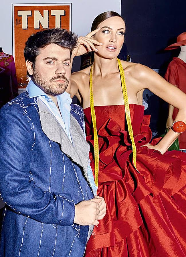 Imagen - Nieves Álvarez lleva vestido de Redondo Brand. Jorge Redondo, con toile de chaqueta de Sánchez Caro. Foto: Valero Rioja.