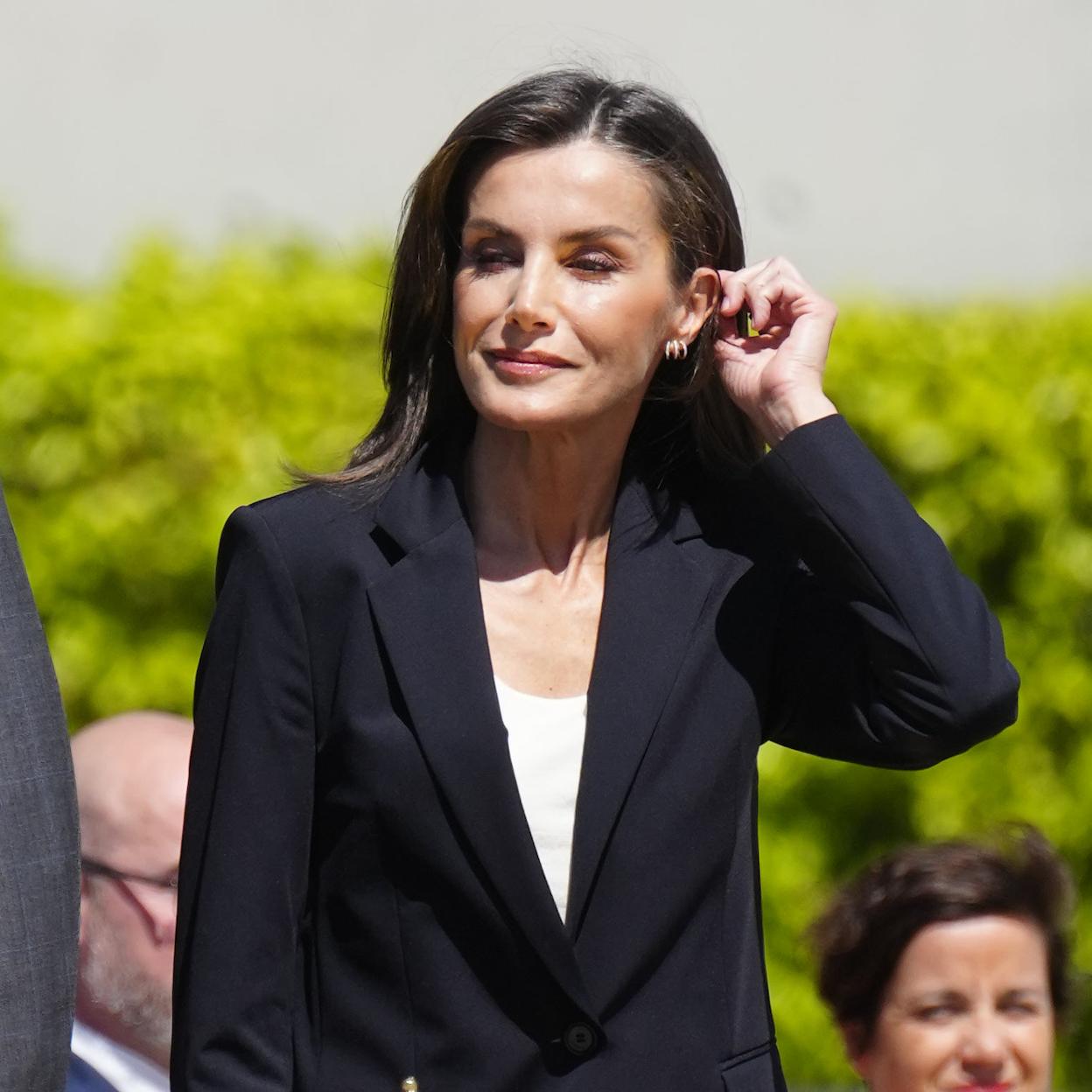 La reina Letizia en la Terminal T-4 del Aeropuerto Adolfo Suárez Madrid-Barajas antes de poner rumbo a Holanda.