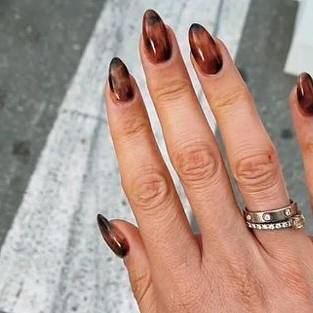 Manicura de leopardo