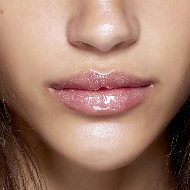 Los mejores pintalabios con purpurina para deslumbrar con tu sonrisa