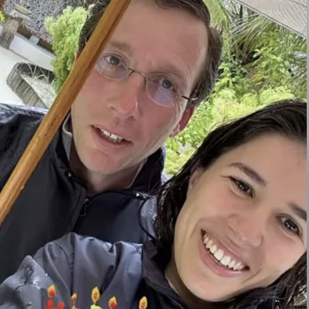 Los recién casados Teresa Urquijo y Almeida presumen en sus redes sociales de su luna de miel. 